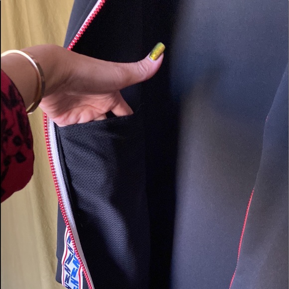 ✅ NIKE AUTHENTIC UNISEX LONG JACKET WITH N DESIGN ON SLEEVES ♥️ - Picture 12 of 13